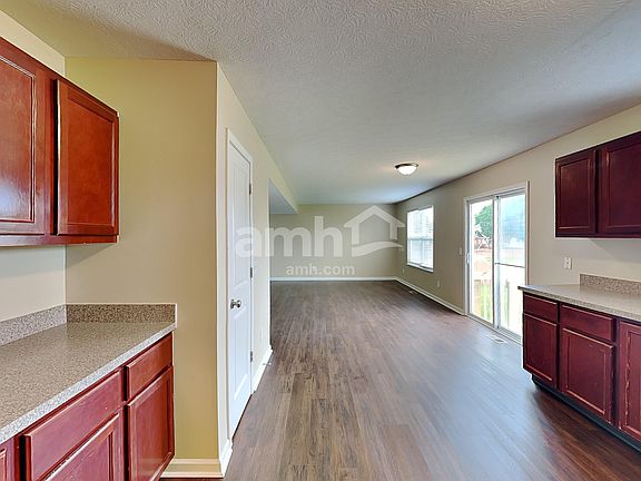 4th image of 575 Virginia St