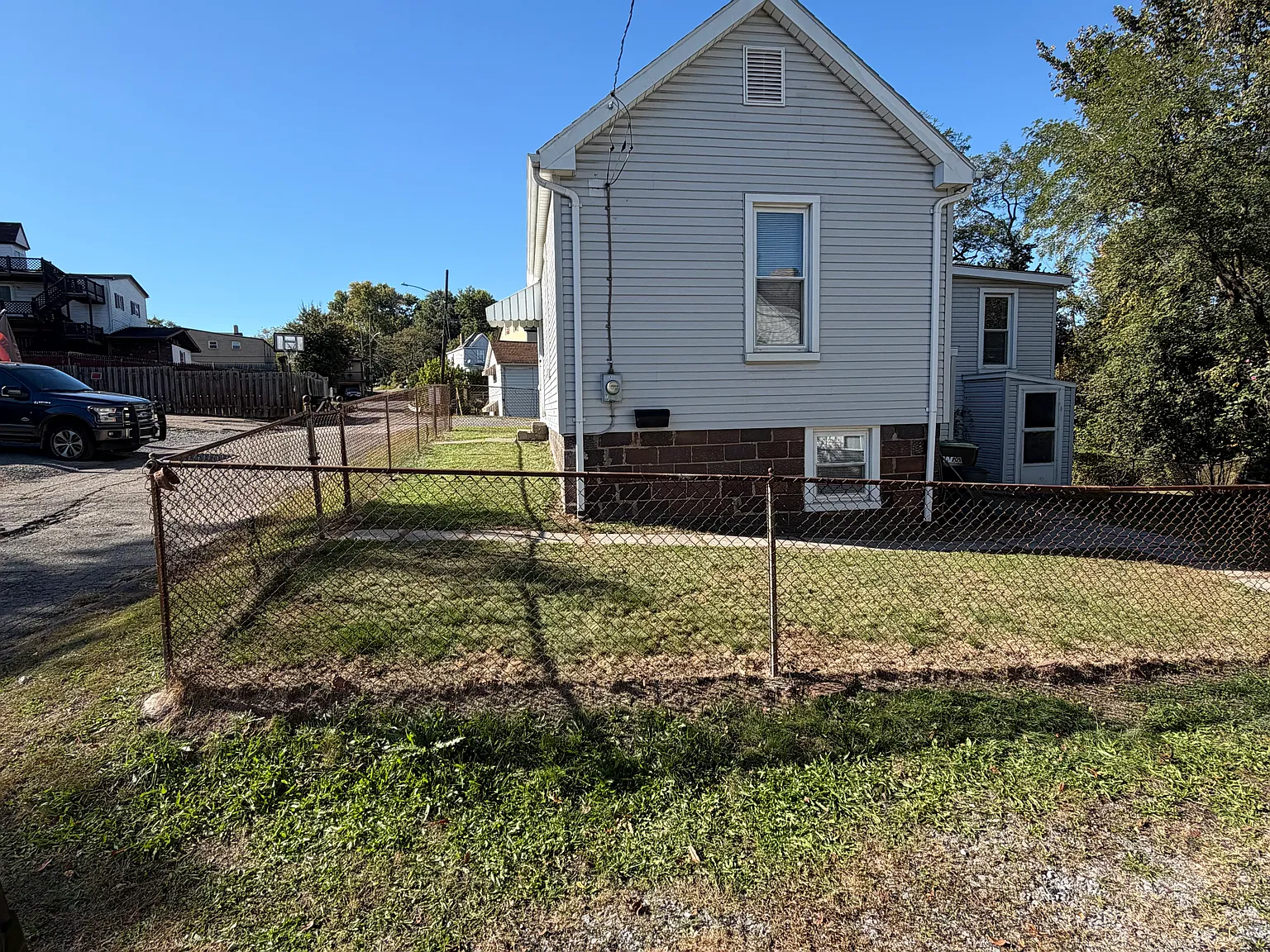 3 bed, 1200 sqft, $1,500 — Photo 3