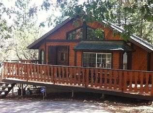 801 Maple Ln, Sugarloaf, CA 92386