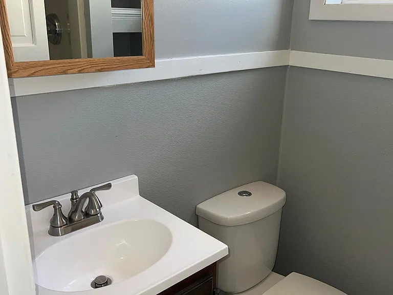 Main Floor - Full Bath