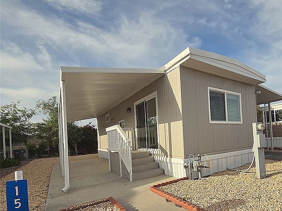 4th image of 1600 S San Jacinto Ave #15