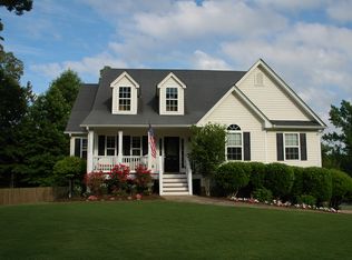 201 Oakleaf Trl, Ball Ground, GA 30107