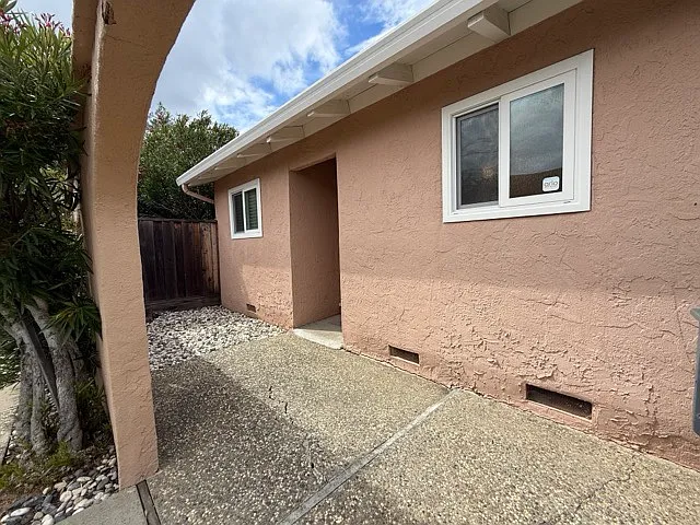22841 Medina Ln #B — Photo 18