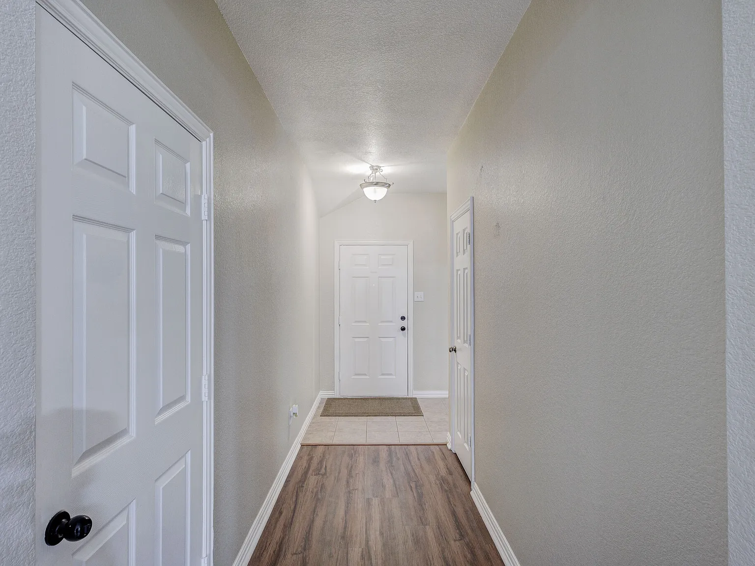 3 bed, 1518 sqft, $2,425 — Photo 3