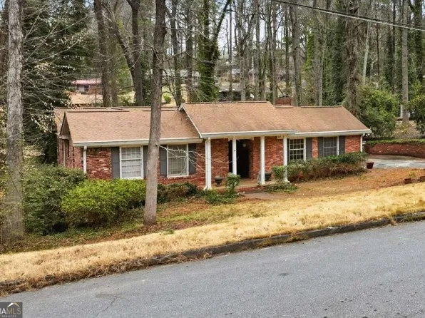 2897 Branchwood Dr, East Pt, GA 30344