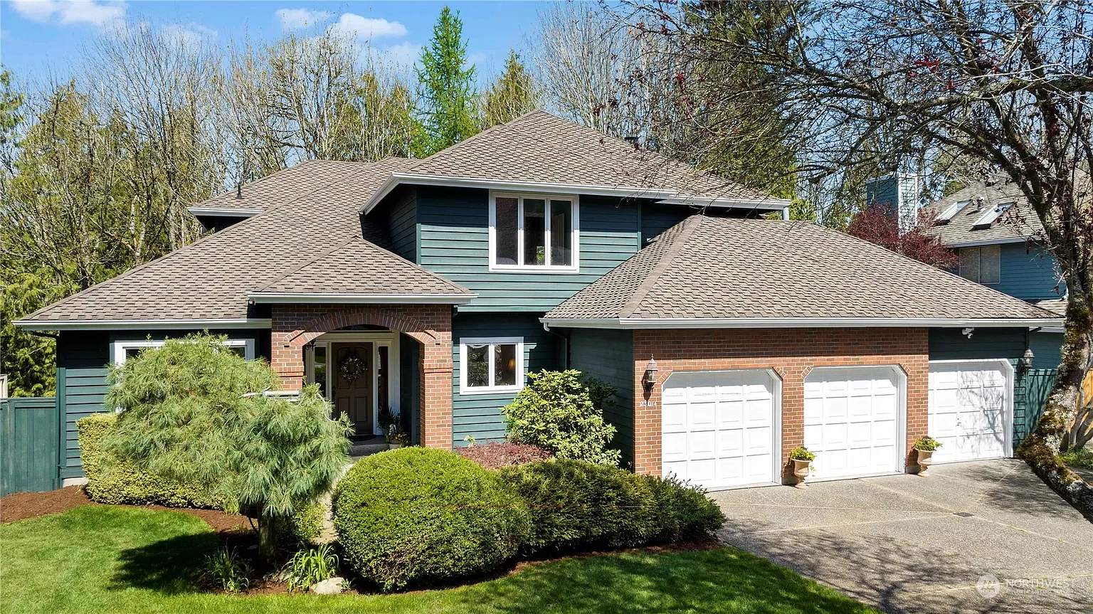 23014 NE 19th Drive photo 1