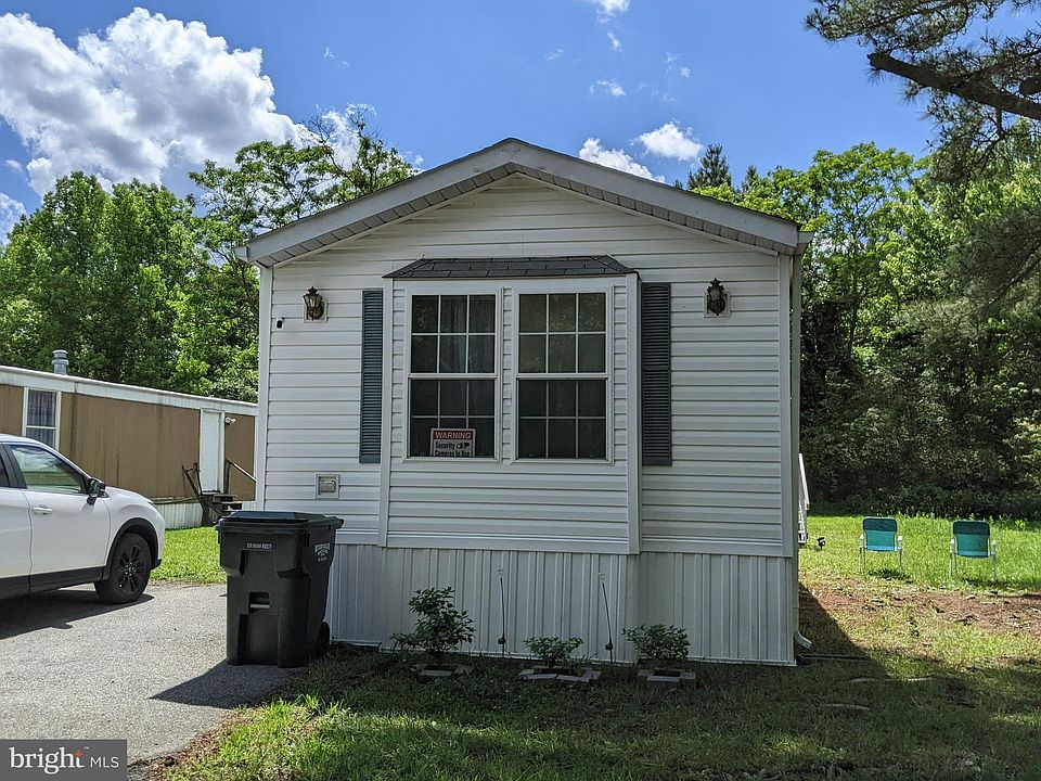 1st image of 21476 Suburban Dr