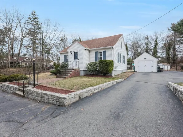 254 Lakewood Dr, Stoughton, MA 02072