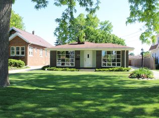 2001 35th St, Kenosha, WI 53140