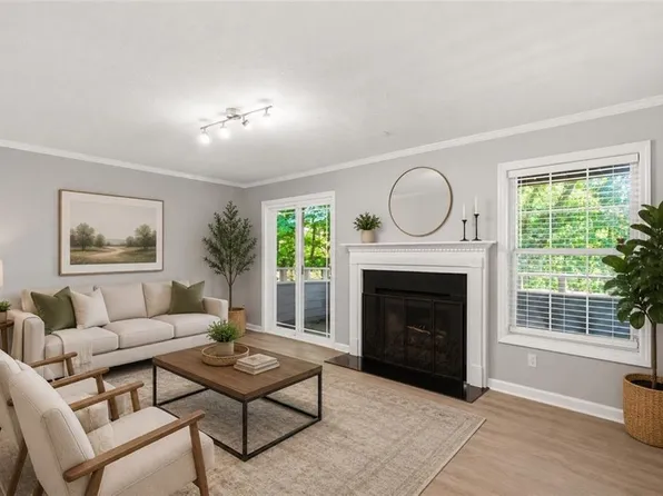 1348 N Crossing Dr NE, Atlanta, GA 30329