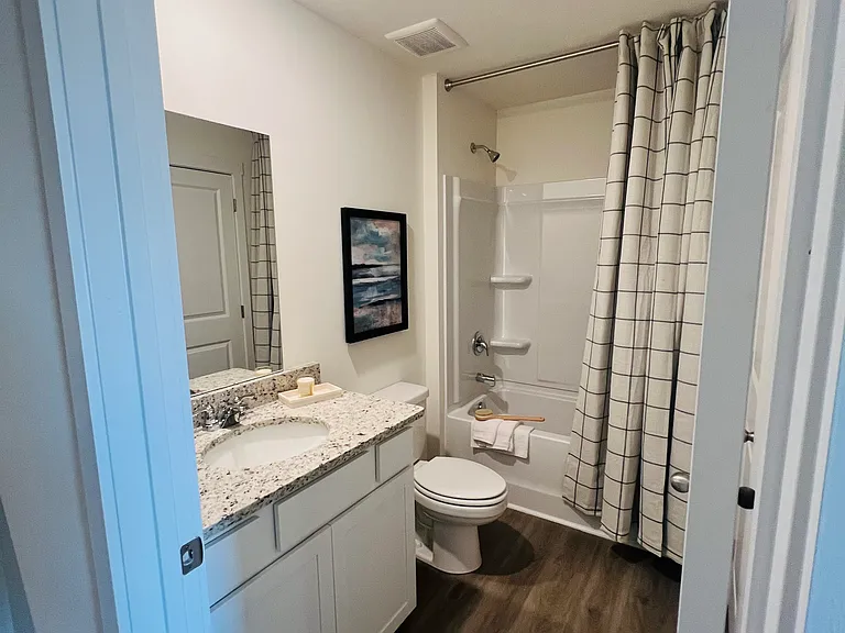 4214 Belcourt Ln NE — Photo 13