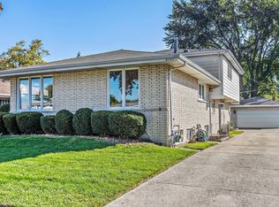 9737 S Kenneth Ave, Oak Lawn, IL 60453