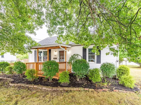 198 Glenwood Ave, East Palestine, OH 44413