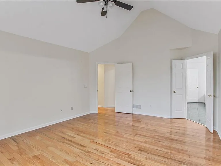 16 Ancient Oak Ct NE — Photo 37