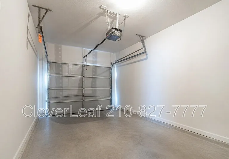 5718 Golf Hts #2 — Photo 10