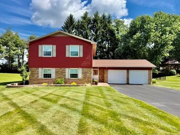 202 Brierwood Ln, Beaver, WV 25813