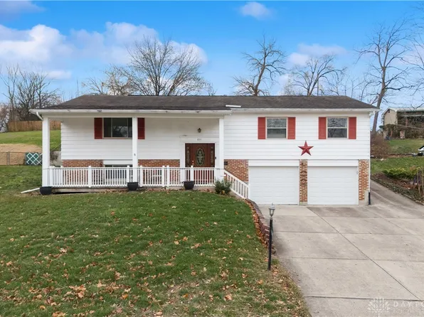 831 Cascade Dr, Dayton, OH 45431