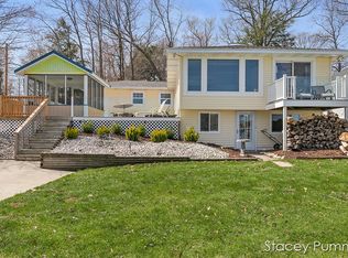 16929 Royal Ave, Spring Lake, MI 49456