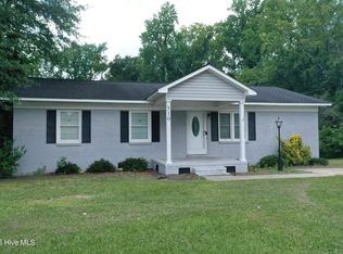 510 Village St, Bladenboro, NC 28320