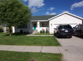 5207 Midland Dr, Roy, UT 84067