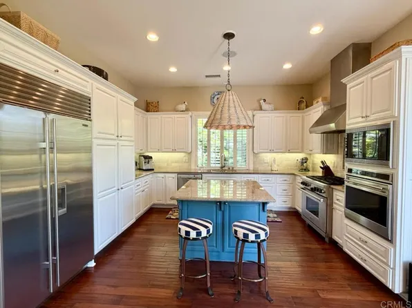 212 N Helix Ave, Solana Beach, CA 92075