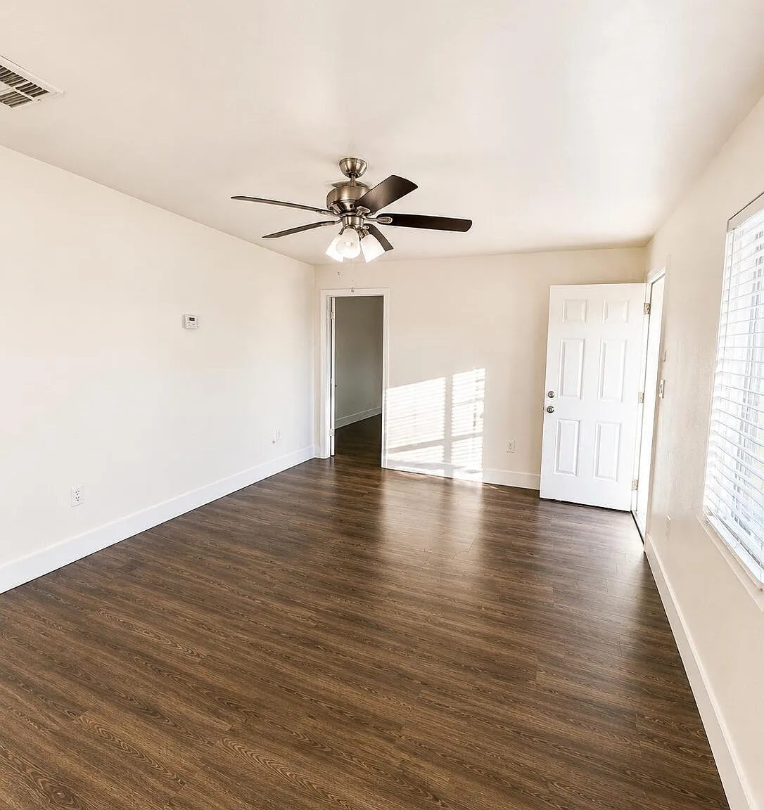 1 bed, 1.0 bath, 800 sqft, $1,199 — Photo 3