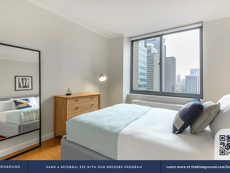 235 W 48th St #39C — Photo 13