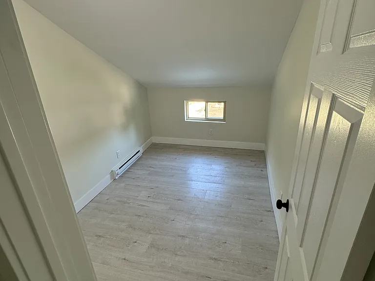 900 Mill St #6 — Photo 7