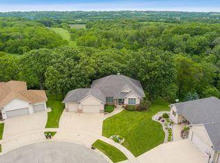3200 Rosemary Ln NE, Rochester, MN 55906
