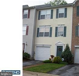 1st image of 20 Emandan Ln