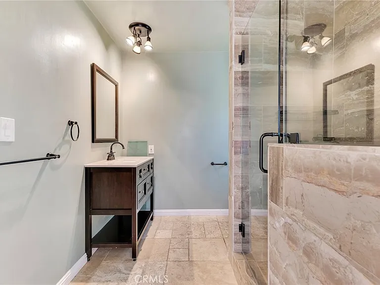 22781 Macfarlane Dr — Photo 32