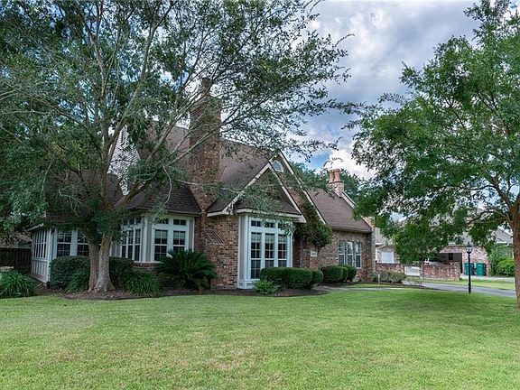 2nd image of 1906 Plantation Dr