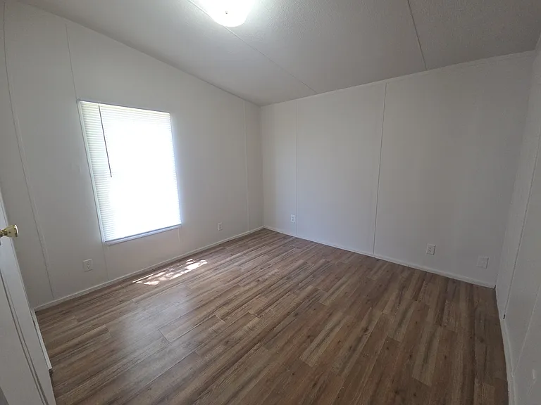 8540 Longhorn Dr — Photo 13