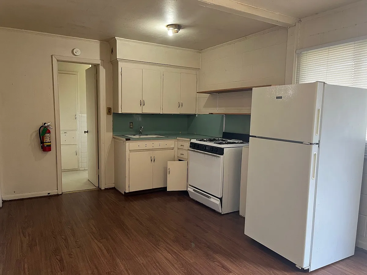 Building Photo - 3240 Carlotta St #7