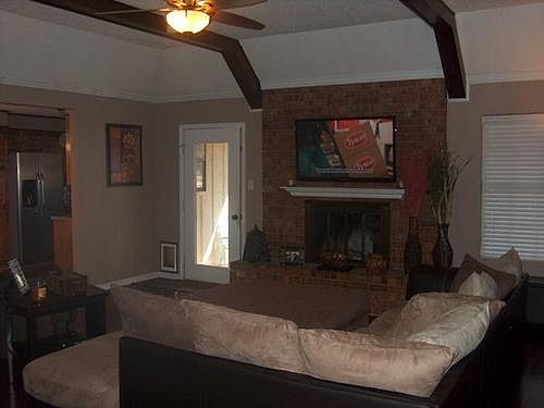 2nd image of 818 Hawkins Ave