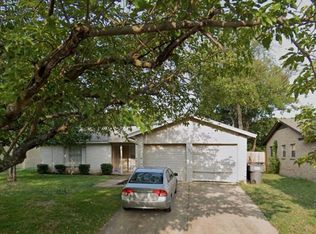 1323 Willowbrook St, Lancaster, TX 75134