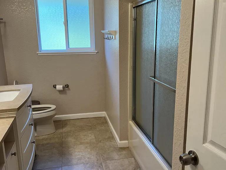 3950 Hillsborough Rd — Photo 7