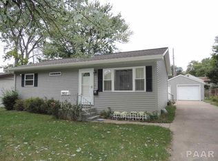 1407 Sheridan Rd, Pekin, IL 61554