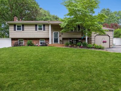 82 Grandview Ln, Smithtown, NY, 11787