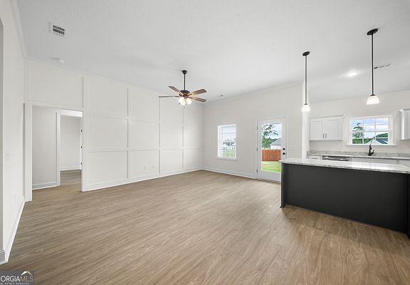 5th image of 6 Jack Kennedy Rd