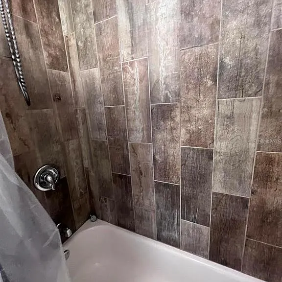 2072 Los Lomas Dr — Photo 14