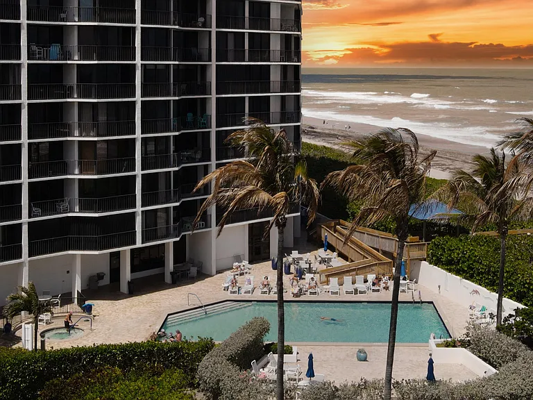 9650 S Ocean Dr #106 — Photo 30