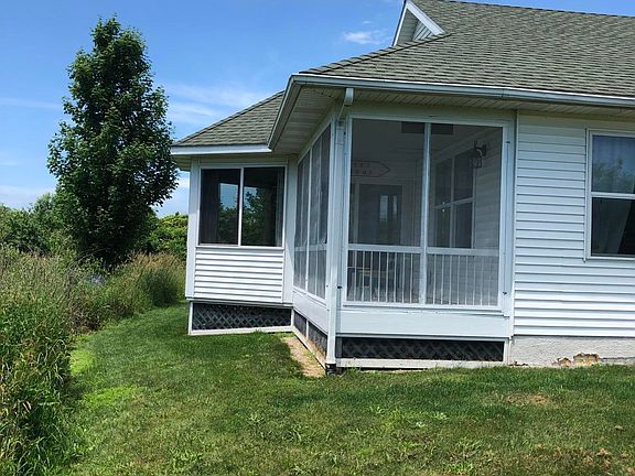 3rd image of 1412 Rolling Hills Dr
