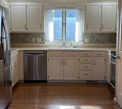 2nd image of 1242 S Sugar Hill Pl