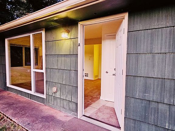 4th image of 217 Lake Louise Dr SW #219