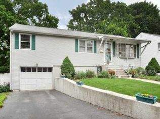 171 Salem Ave, Cranston, RI 02920