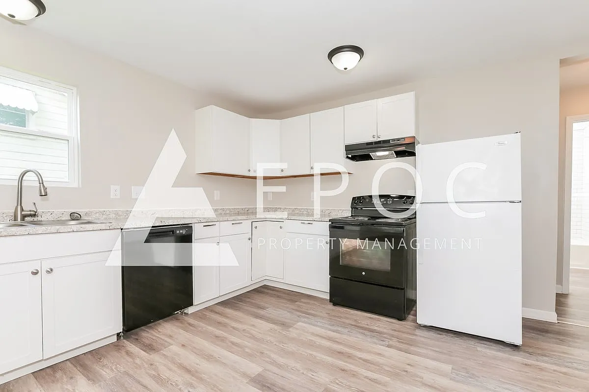 314 Sunset Dr — Photo 4