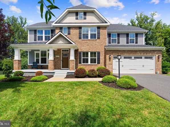 6468 Bob White Dr, Warrenton, VA 20187