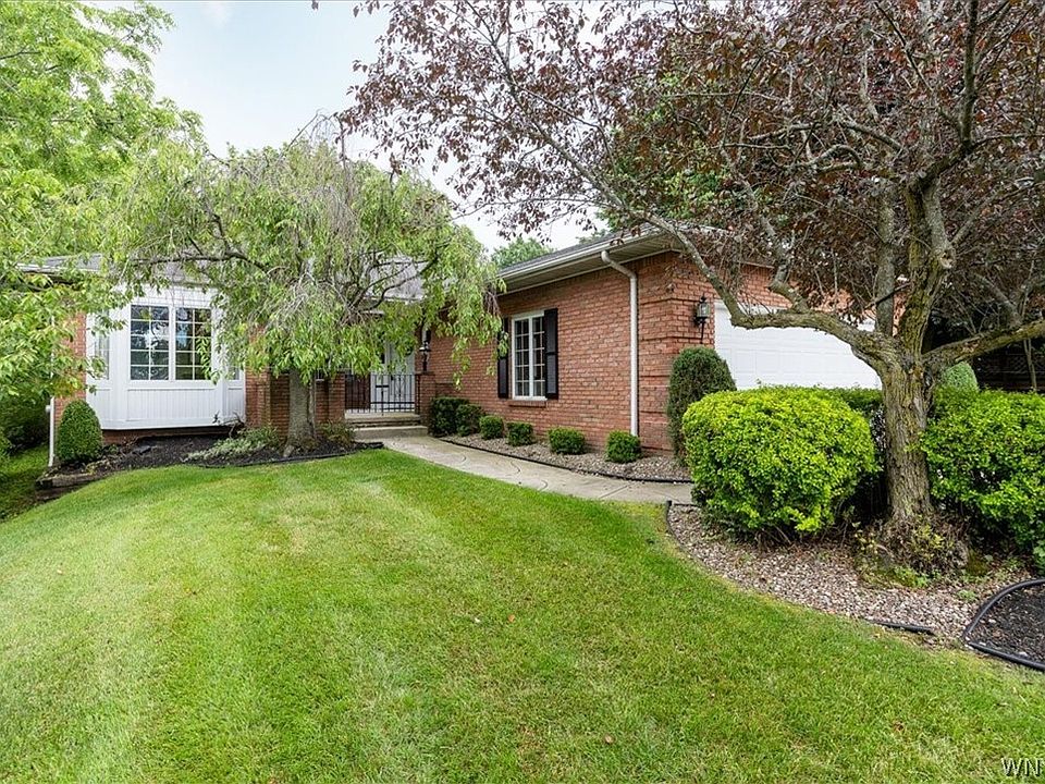 1st image of 30 Hampton Hill Dr