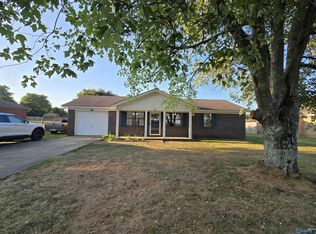1395 Elkwood Section Rd, Hazel Green, AL 35750